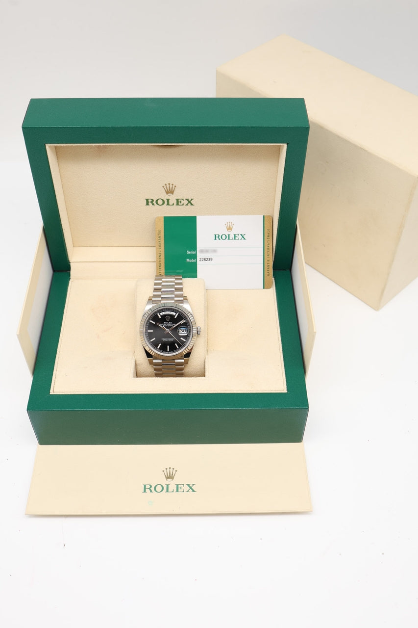 Rolex  Day-Date 40 Automatik Weißgold 228239 - Papiere und oder Lieferumfang
