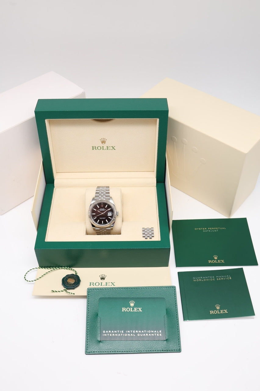 Rolex Datejust 41 Automatik Herrenuhr 126334 - Papiere und oder Lieferumfang
