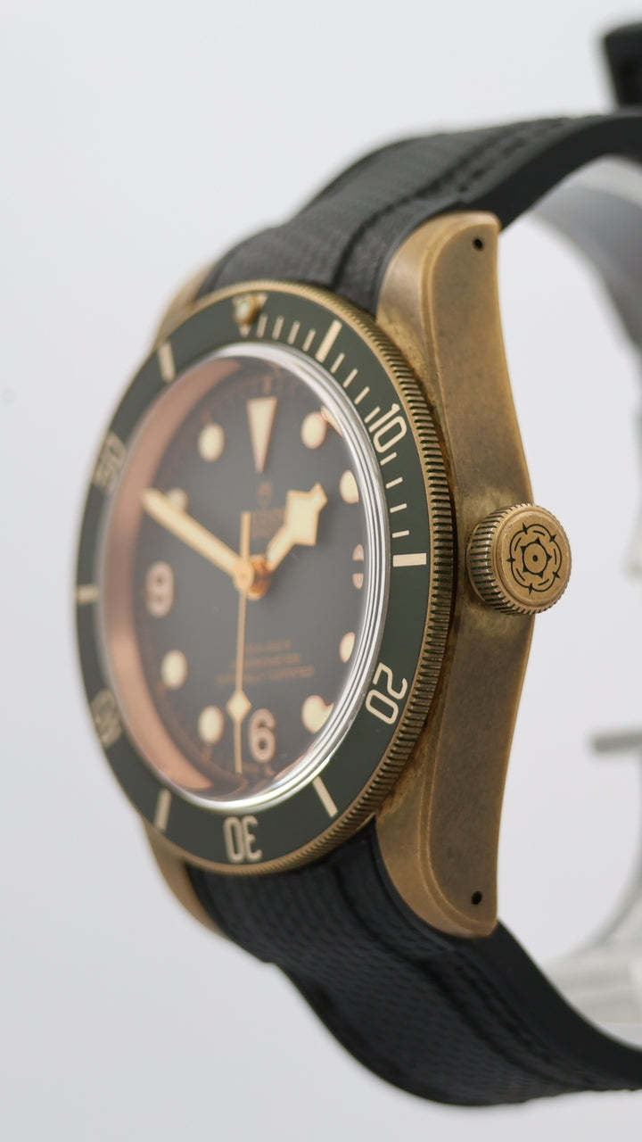 Tudor Black Bay Bronze Heritage 43mm 79250B - Detailansicht 6