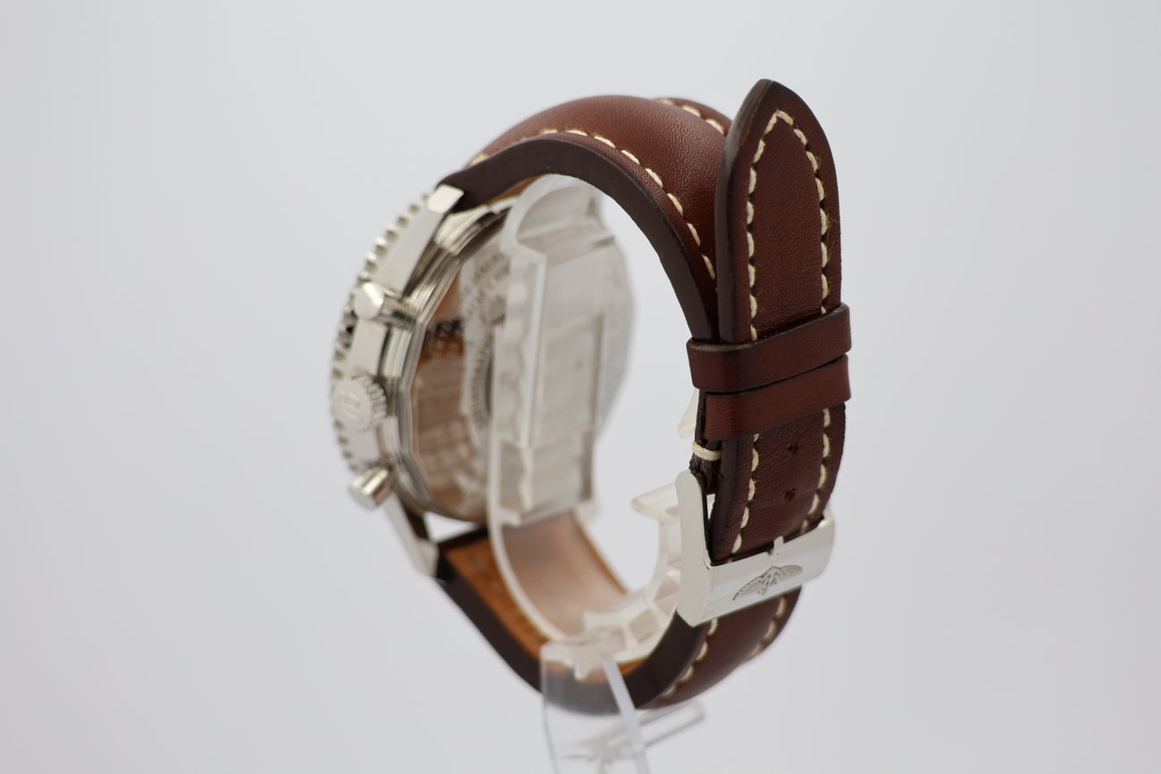 Breitling Navitimer World GMT 46mm Automatik A24322 - Detailansicht 2