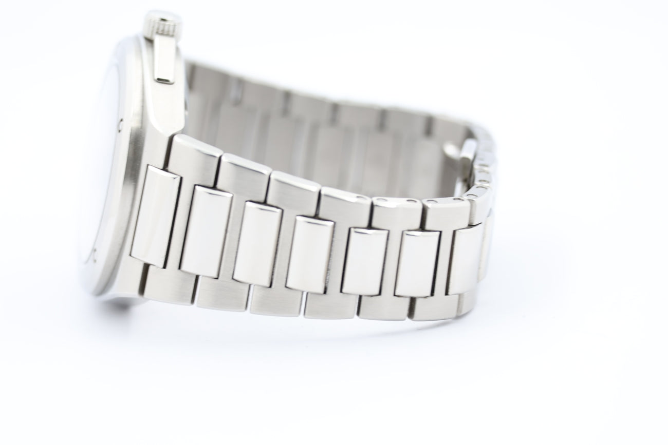 IWC Ingenieur 40mm Automatik Herrenuhr IW328903 - Detailansicht 5