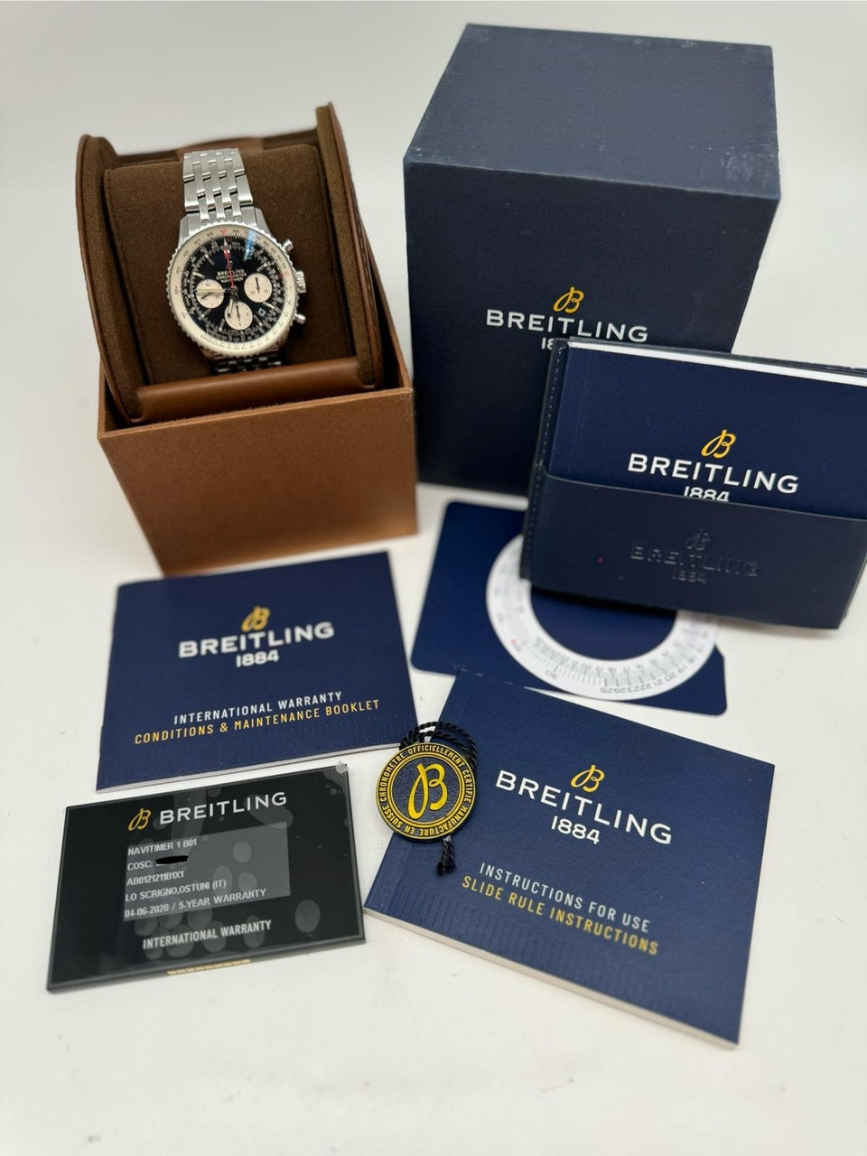 Breitling Navitimer B01 Chronograph 43mm Automatik Herrenuhr	 AB0121 Box + og. Papiere