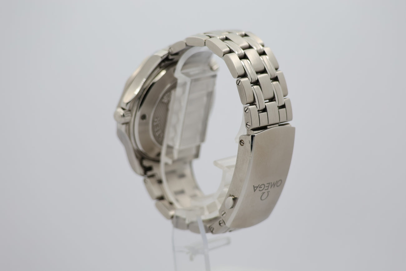 Omega Seaamaster Diver 300 41mm Automatik 21230412001003 - Detail view 2