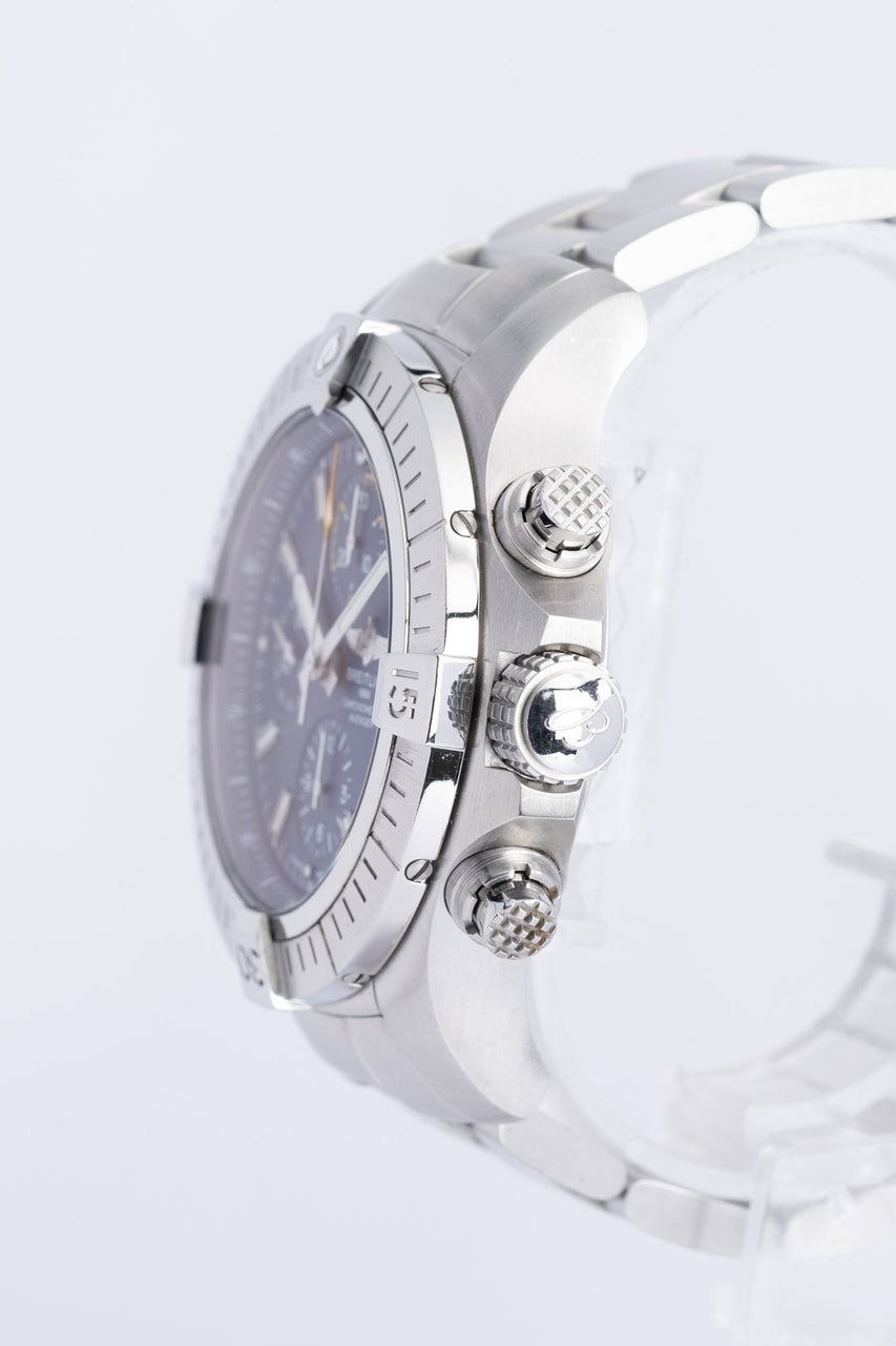 Breitling Avenger Chronograph 45mm Automatik A13317 - Detailansicht 2