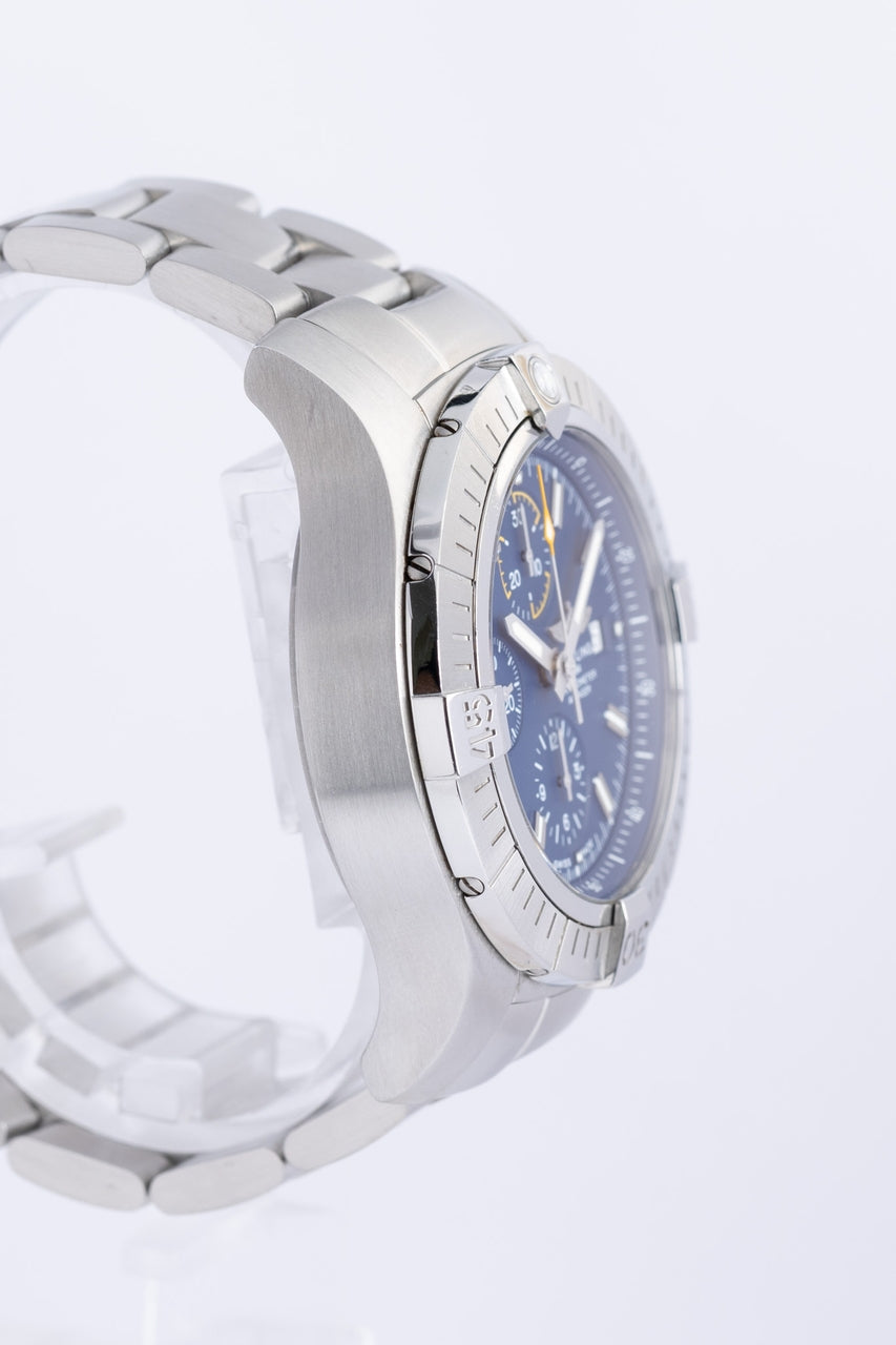 Breitling Avenger Chronograph 45mm Automatik A13317 - Detailansicht 1