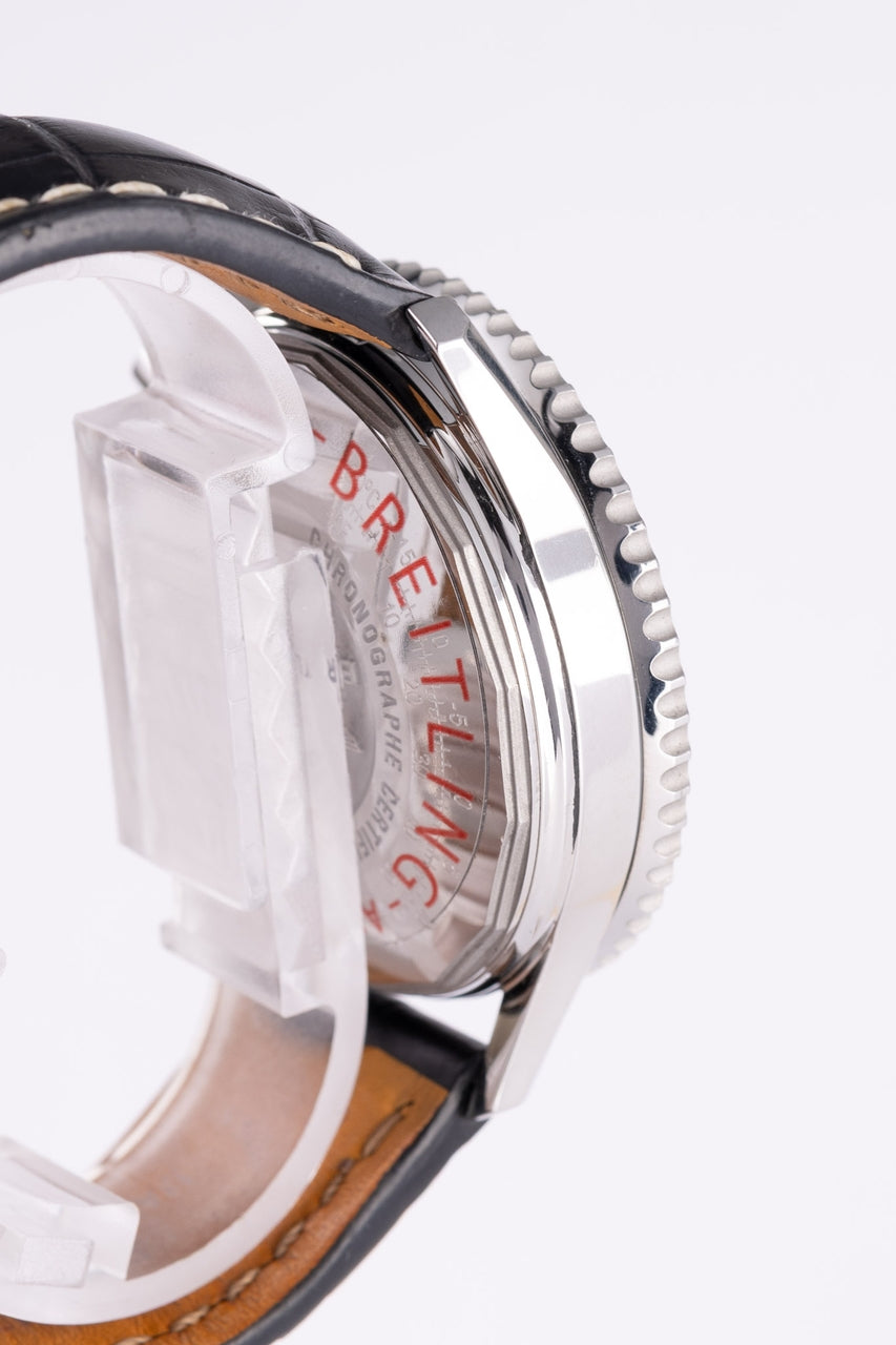 Breitling Navitimer 01 Automatik Herrenuhr 43mm AB0120 - Detailansicht 4