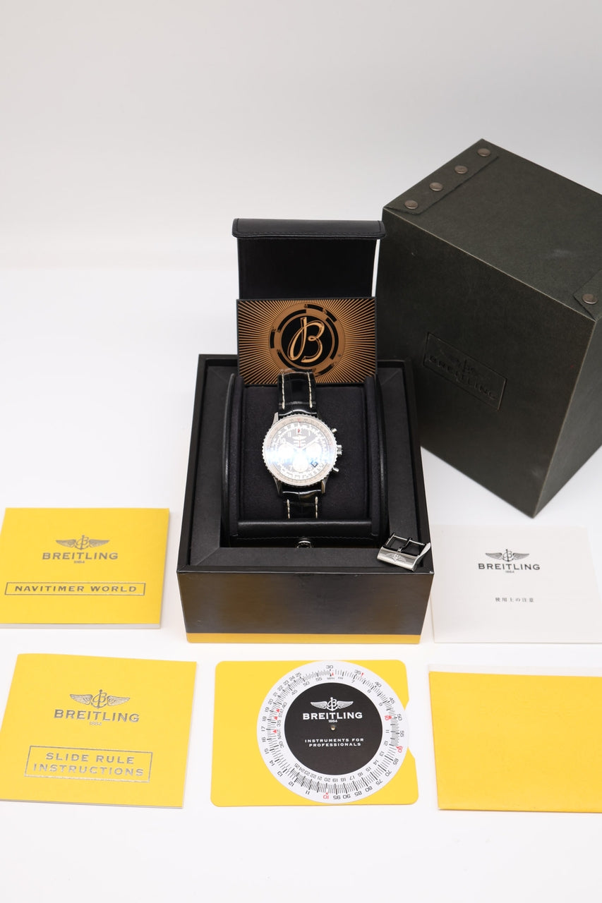 Breitling Navitimer 01 Automatik Herrenuhr 43mm AB0120 - Papiere und oder Lieferumfang