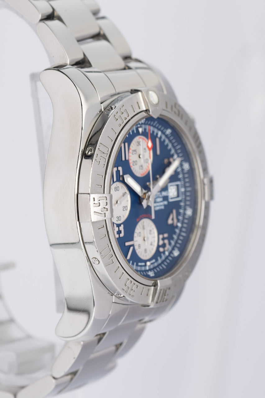 Breitling Avenger II 43mm Automatik Herrenuhr  A13381 - Detailansicht 1