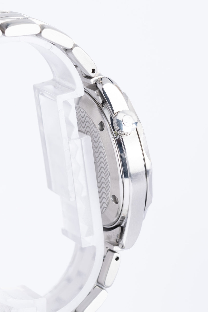Omega Seamaster Diver 300m 36mm Quarz 25628000 - Detailansicht 4