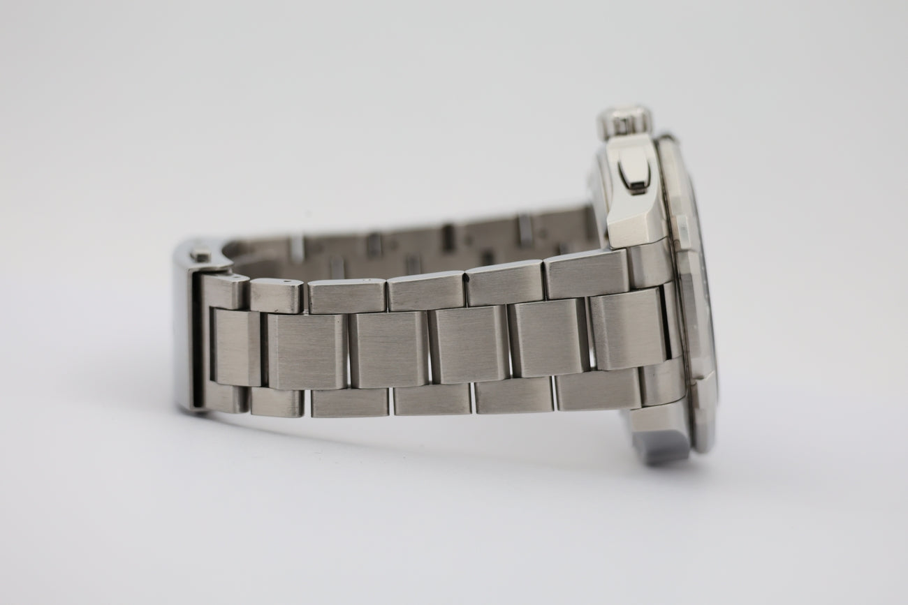 Tag Heuer Tag Heuer Aquaracer 300M Quarz Herrenuhr CAY111A - Detail view 4