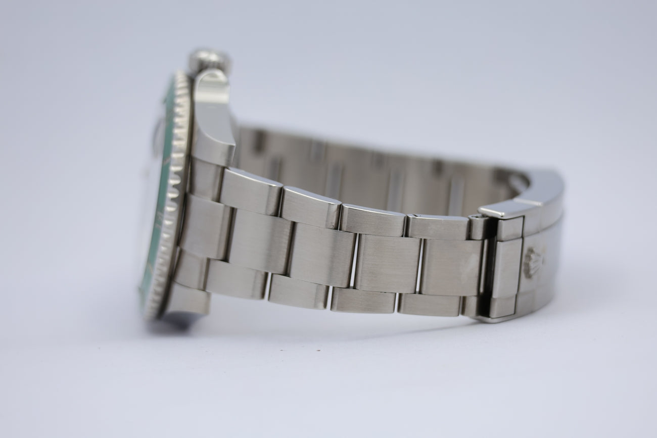 Rolex Submariner Date "Hulk" 40mm Automatik 116610LV Original Papiere