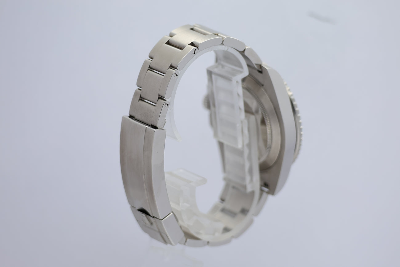 Rolex Submariner Date "Hulk" 40mm Automatik 116610LV Original Papiere