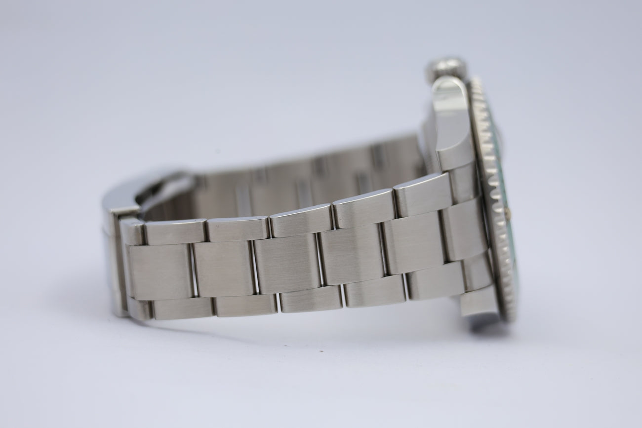Rolex Submariner Date "Hulk" 40mm Automatik 116610LV Original Papiere