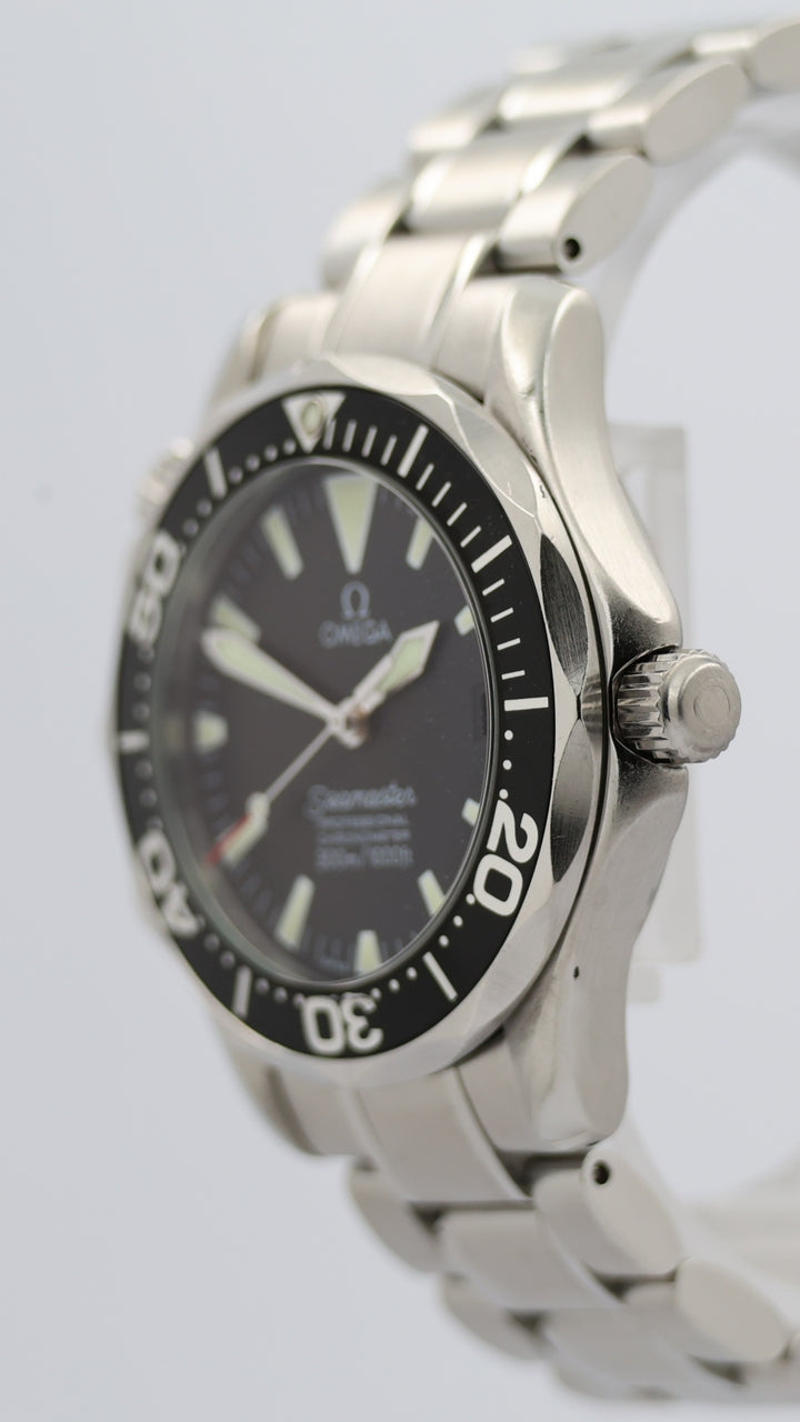 Omega Seamaster Diver 300m 36mm Automatik  22525000 - Detailansicht 7