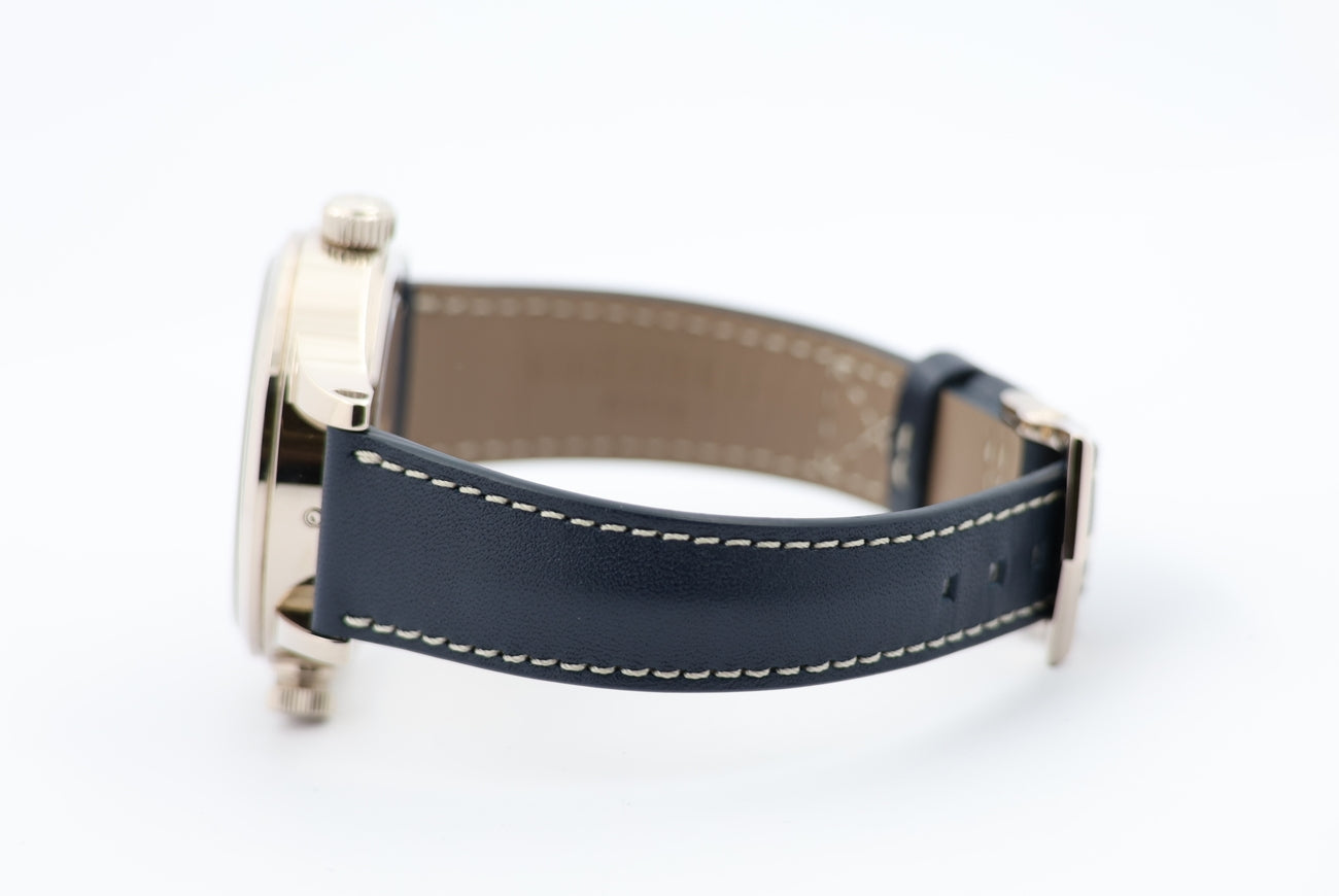 Patek Philippe Calatrava Pilot Travel Time 18K Weißgold 7234G - Detailansicht 5