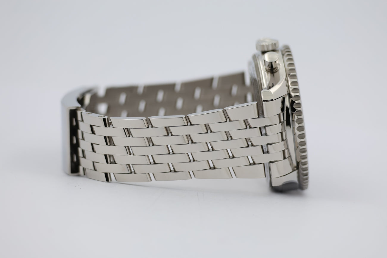 Breitling Navitimer B01 46mm Automatik  AB0127 - Detailansicht 4