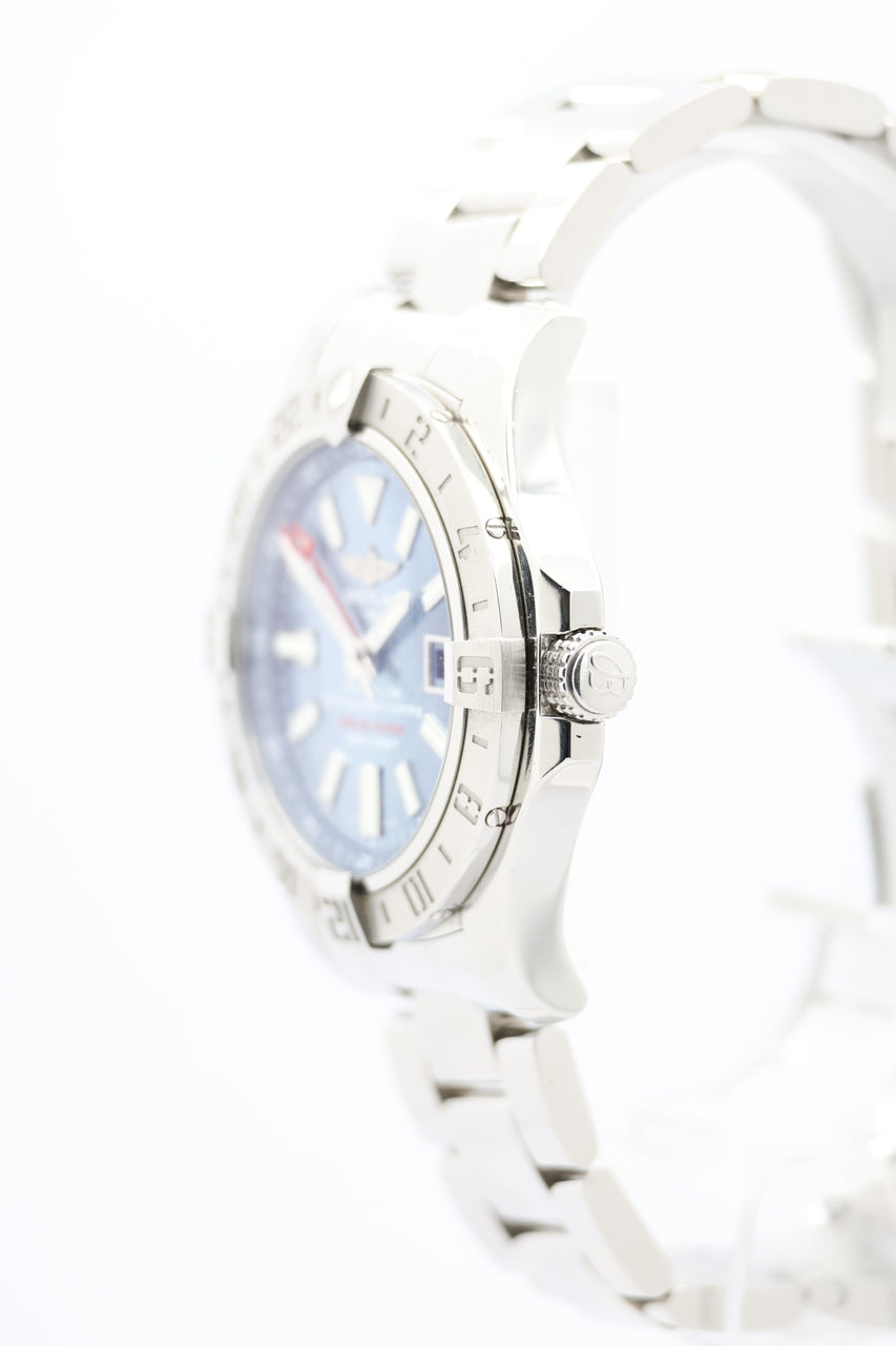 Breitling Avenger II GMT Perlmutt-Blatt 43mm Automatik A32390 - Detailansicht 1