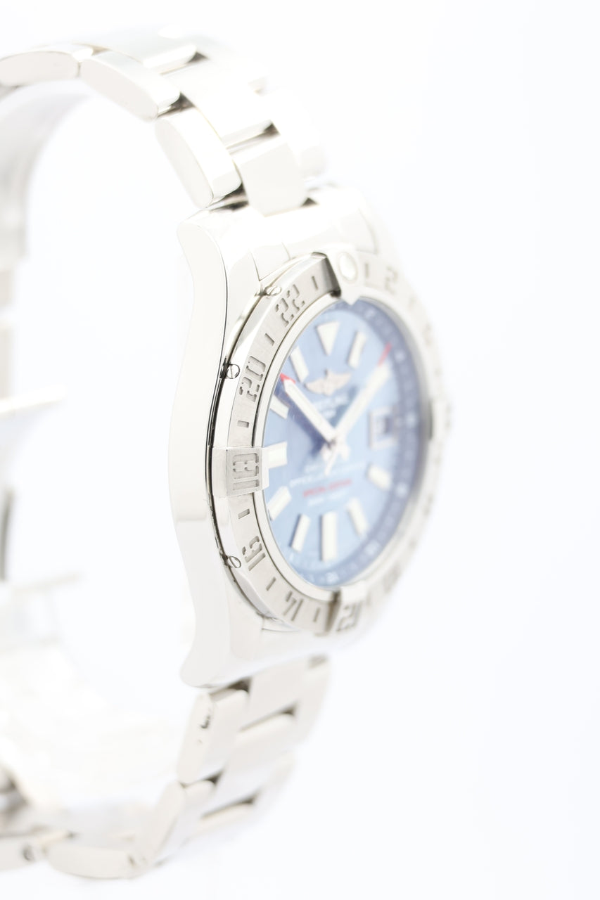 Breitling Avenger II GMT Perlmutt-Blatt 43mm Automatik A32390 - Detailansicht 2