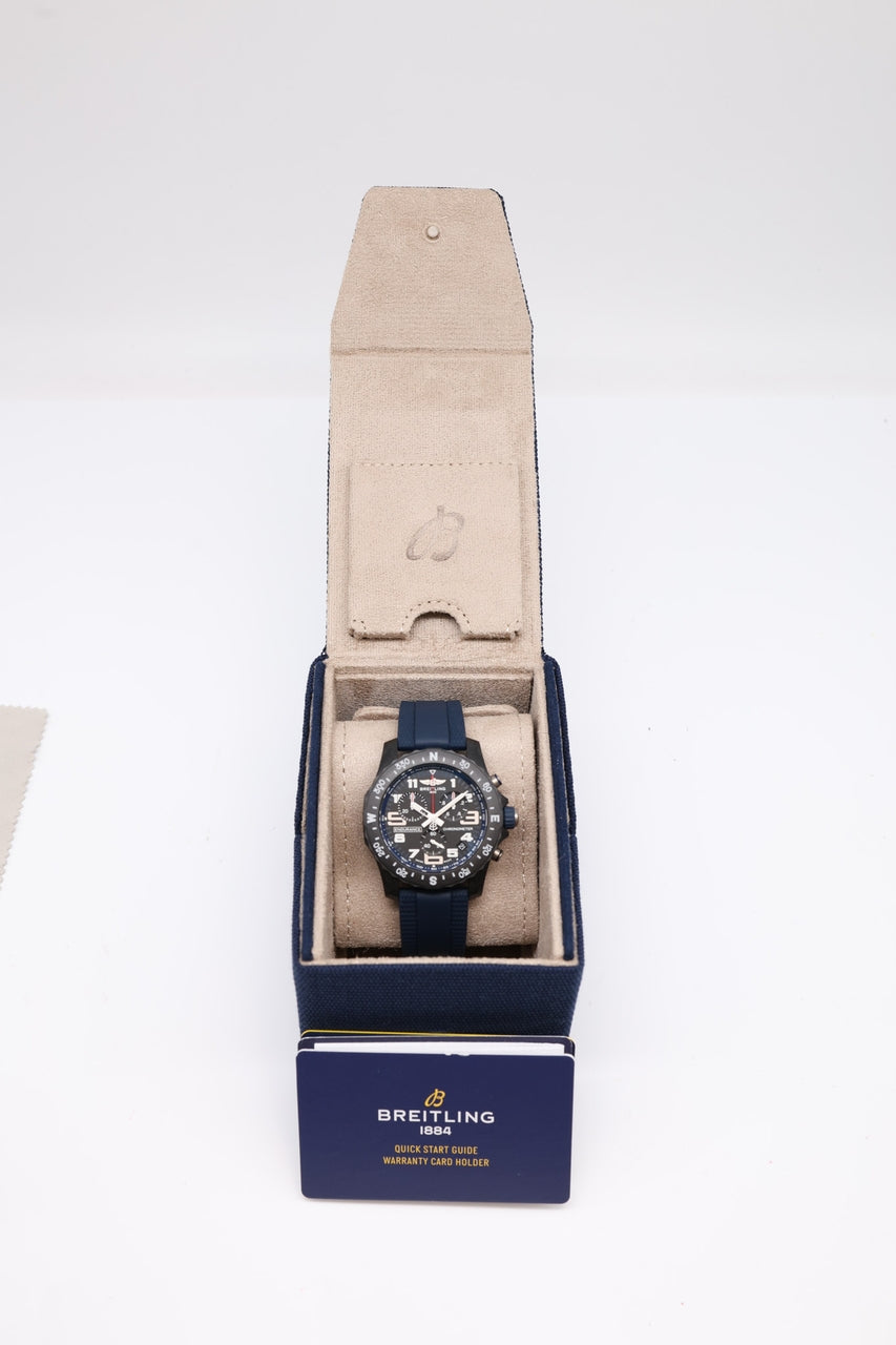 Breitling Endurance Pro Quarz Herrenuhr 44mm  X82310 - Detailansicht 8