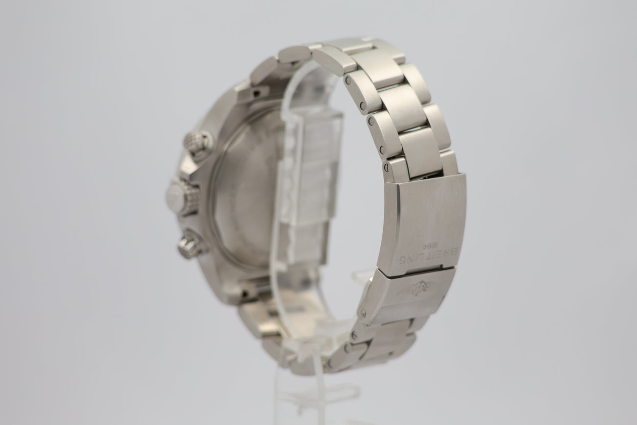 Breitling Avenger Automatik Herrenuhr Blau 45mm A13317 - Detailansicht 2