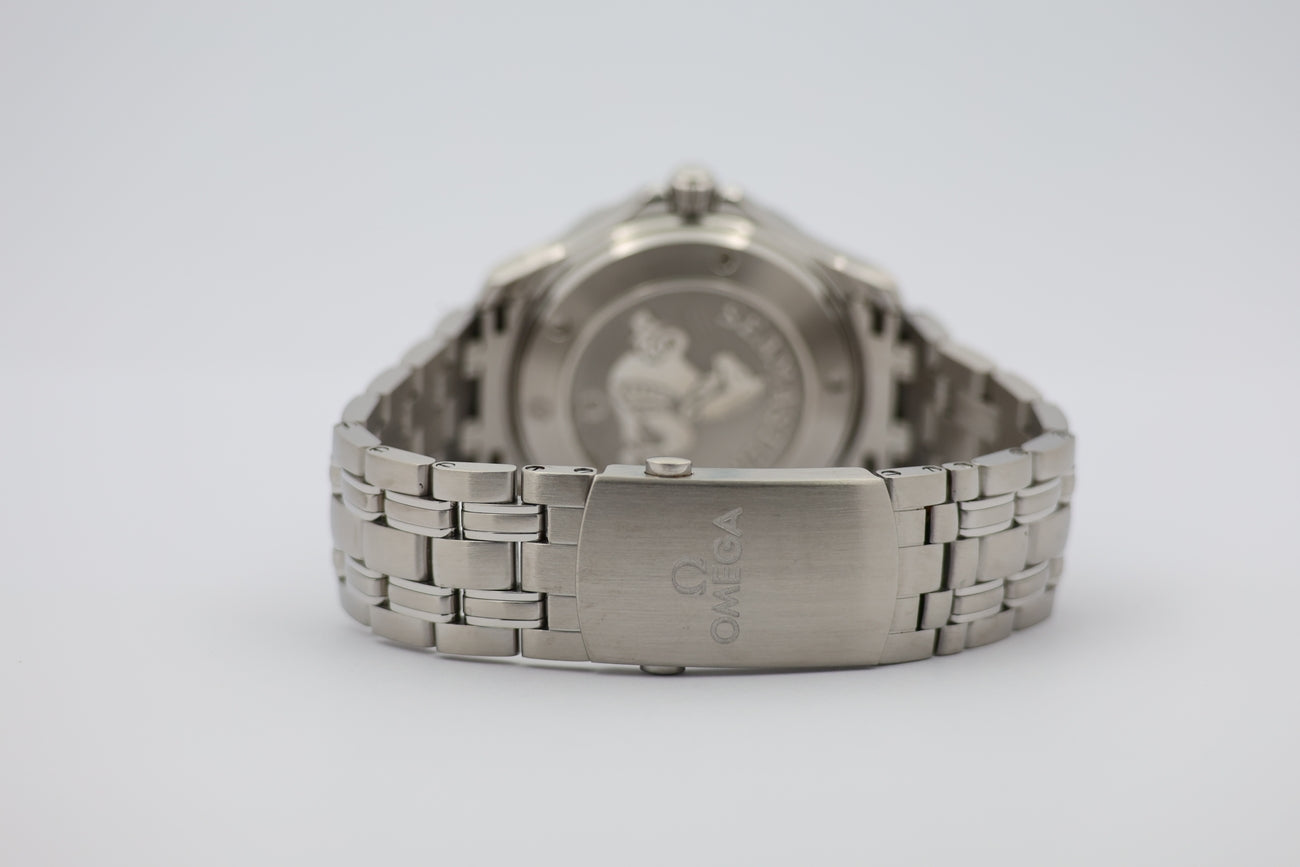 Omega Seaamaster Diver 300 41mm Automatik 21230412001003 - Detail view 5