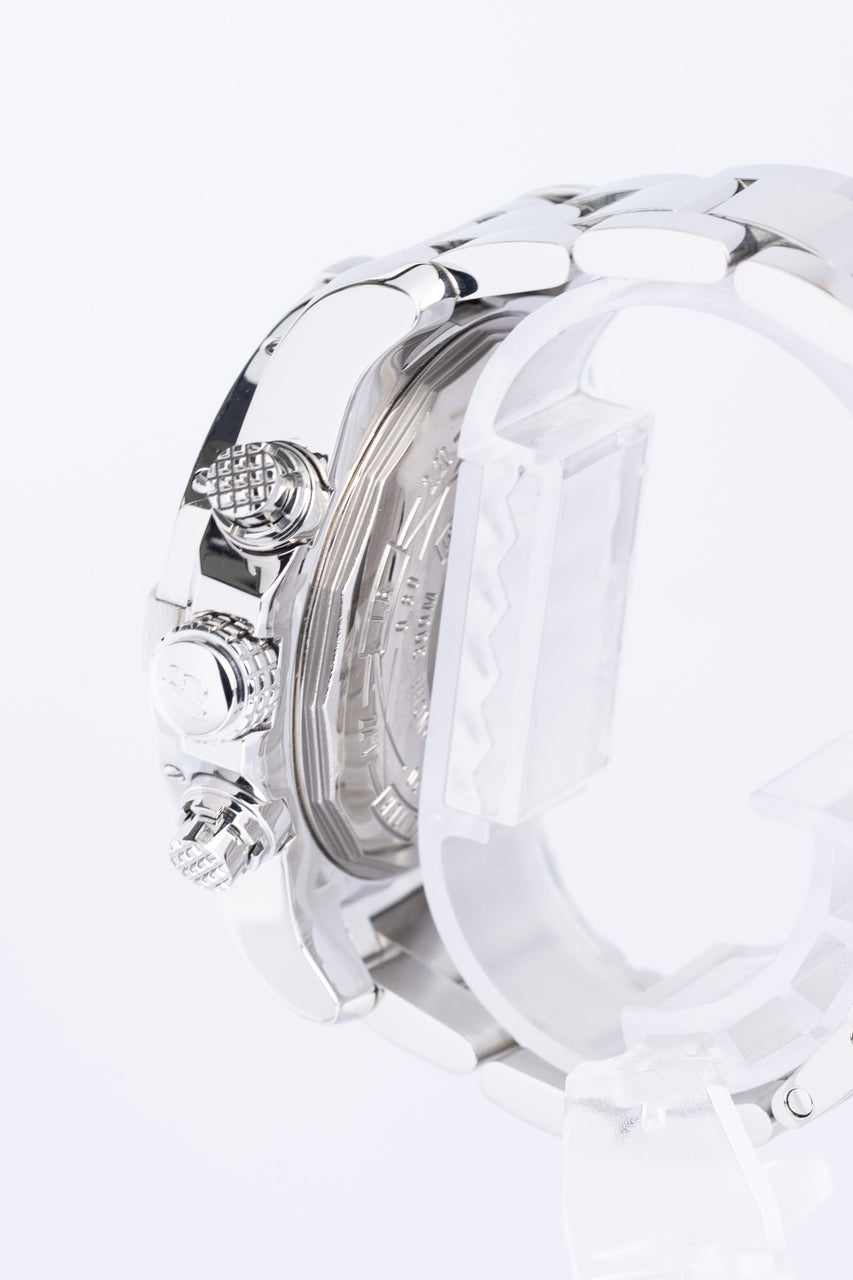 Breitling Avenger II 43mm Automatik Herrenuhr Schwarz A13381 - Detailansicht 4