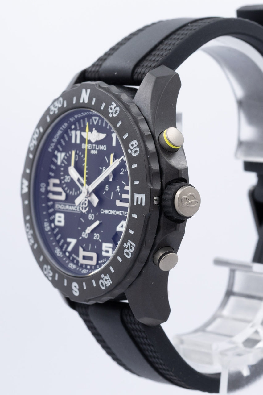 Breitling Endurance Pro Quarz  "Air Asia" 44mm X82310 - Detailansicht 1