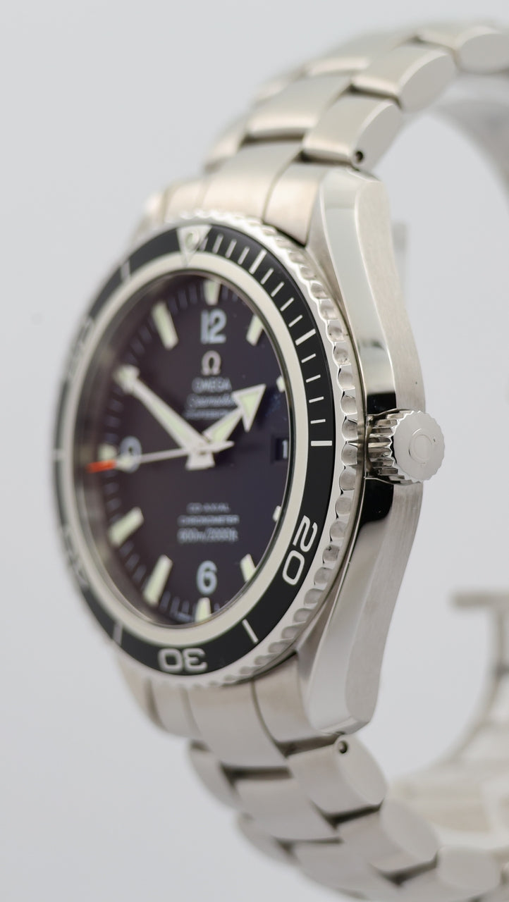 Omega Seamaster Planet Ocean Automatik Herrenuhr 22005000 - Detail view 7