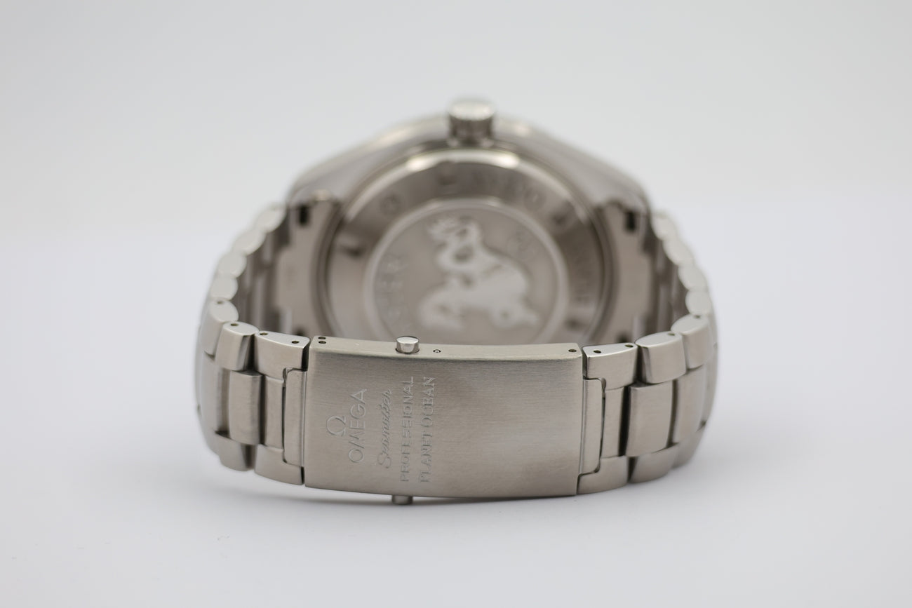 Omega Seamaster Planet Ocean Automatik Herrenuhr 22005000 - Detail view 5
