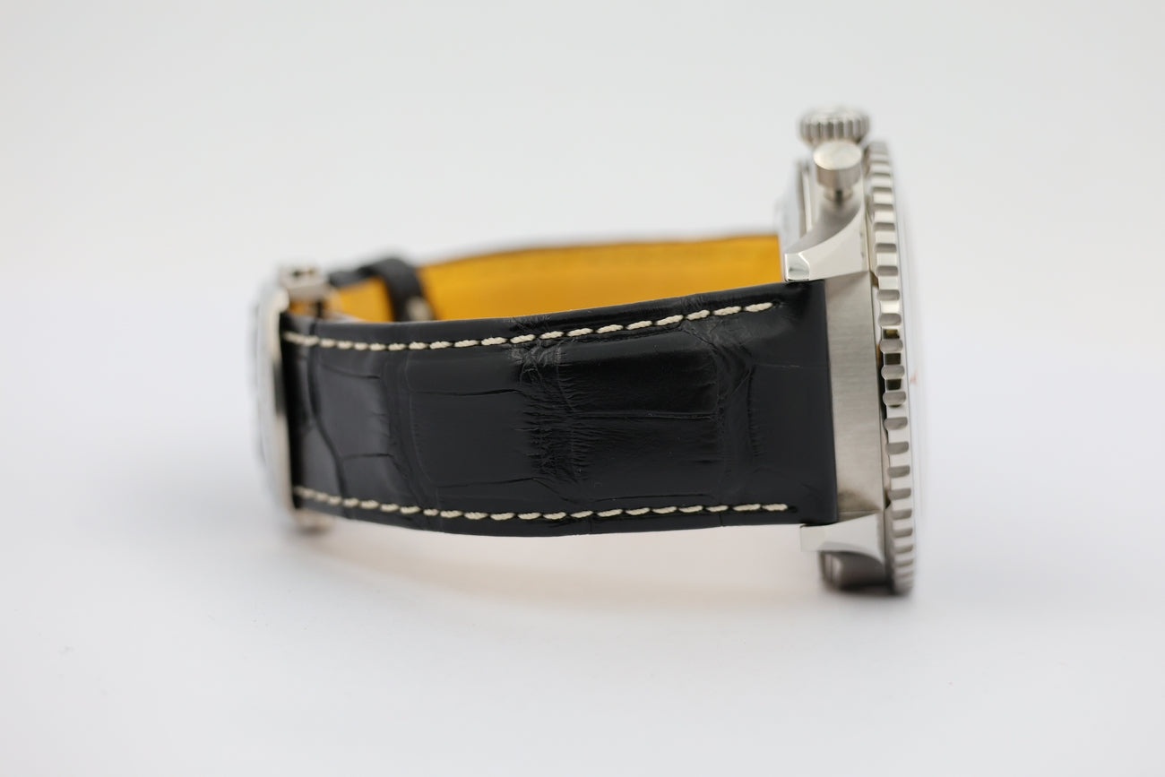 Breitling Navitimer 1 B01 Chronograph Herrenuhr 46mm AB0137 - Detailansicht 4