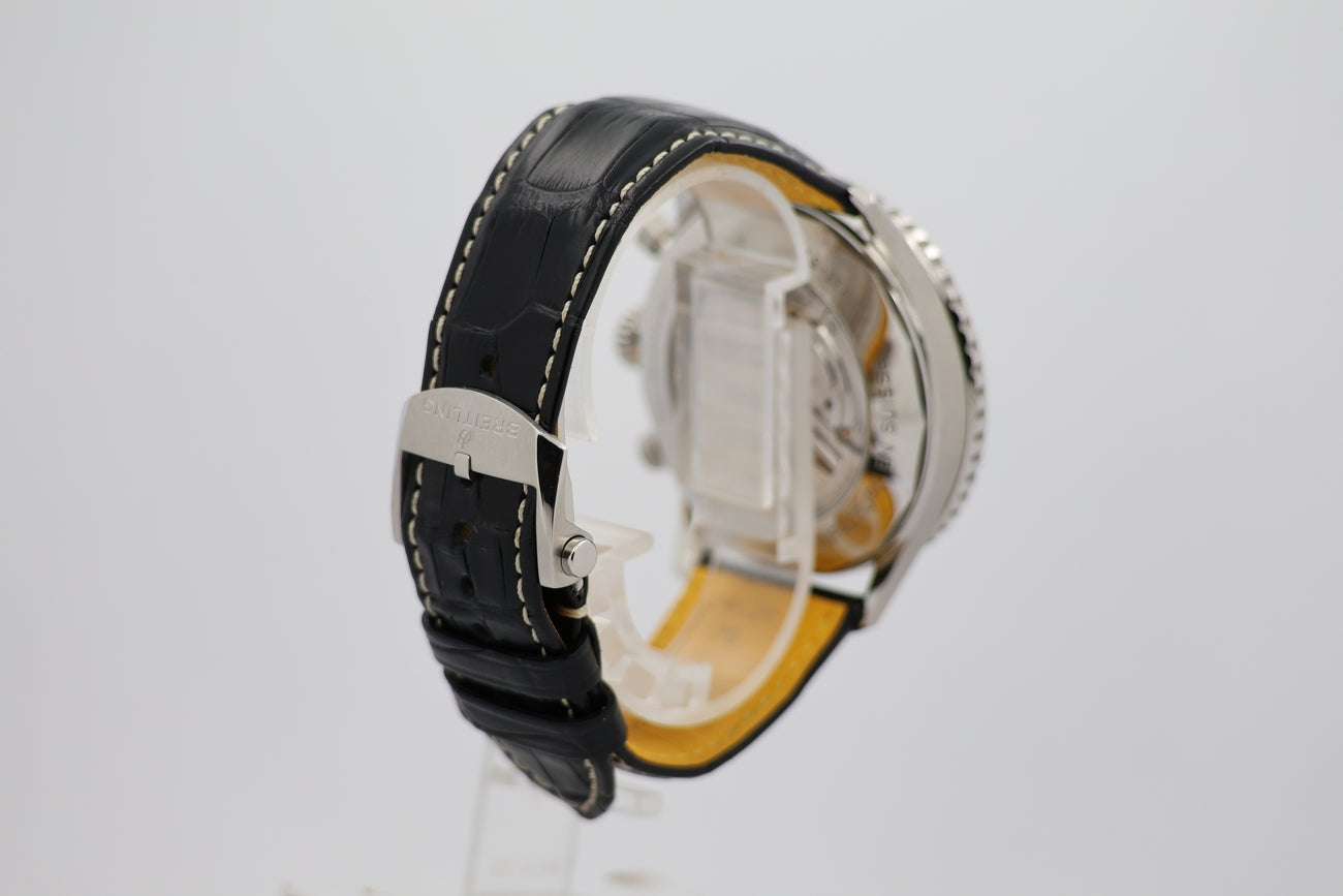 Breitling Navitimer 1 B01 Chronograph Herrenuhr 46mm AB0137 - Detailansicht 1