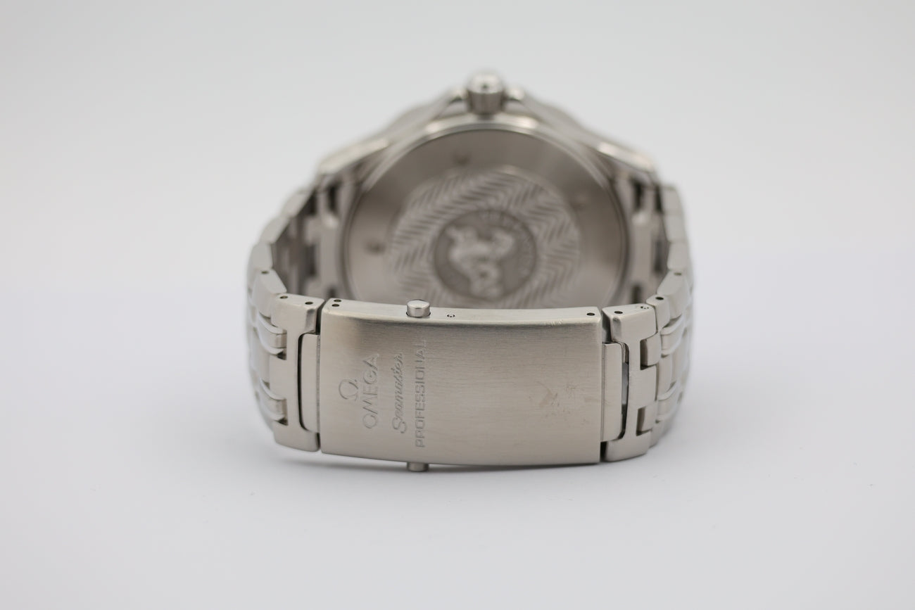 Omega Seamaster Diver 300 M Automatik 29318000 - Detailansicht 5