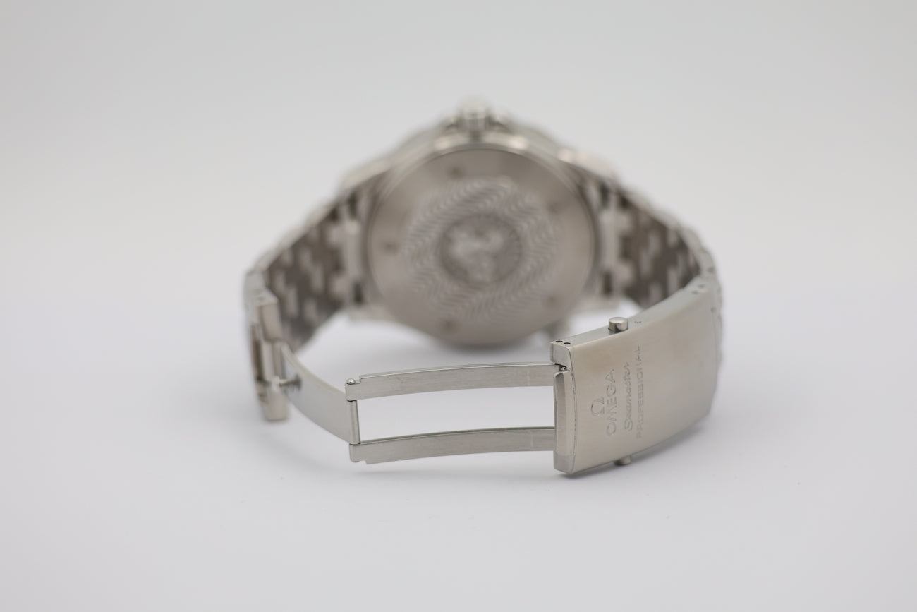 Omega Seamaster Diver 300 M Automatik 29318000 - Detailansicht 6