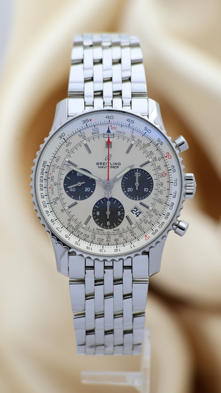 Breitling Navitimer B01 Chronograph "Panda" 43mm AB0121 - Thumbnail