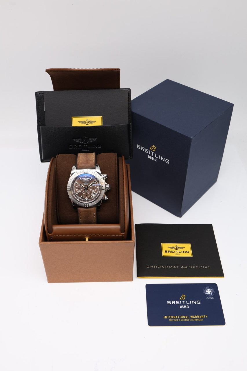 Breitling Chronomat 44mm Automatik Herrenuhr Braun AB0115 - Papiere und oder Lieferumfang