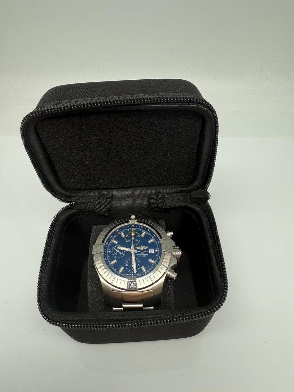 Breitling Avenger 45mm Automatik  A13317 - Papiere und oder Lieferumfang