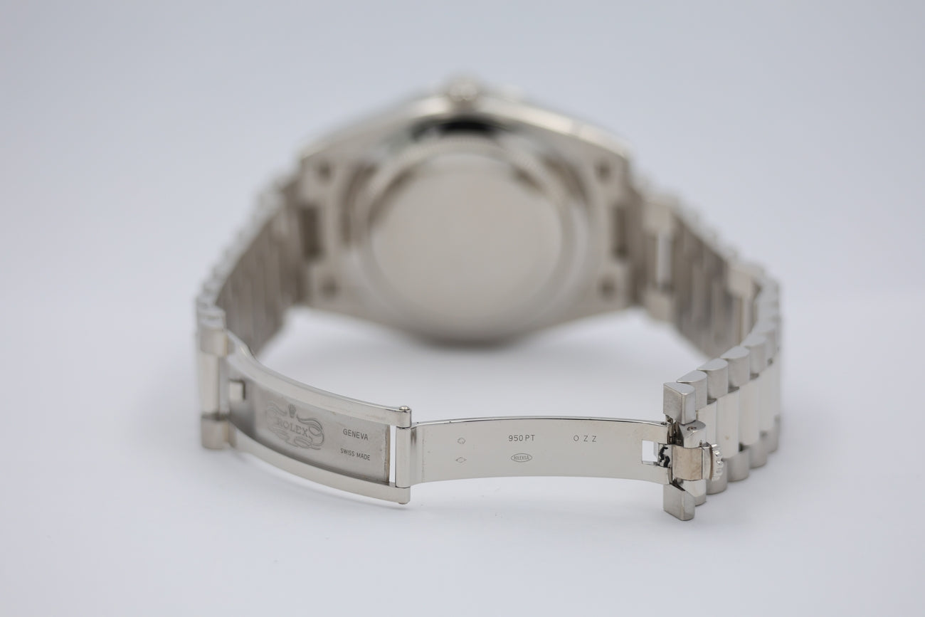 Rolex Day-Date 40 Platinum Ice Blue Factory Besatz 228396TBR Box + og. Papiere