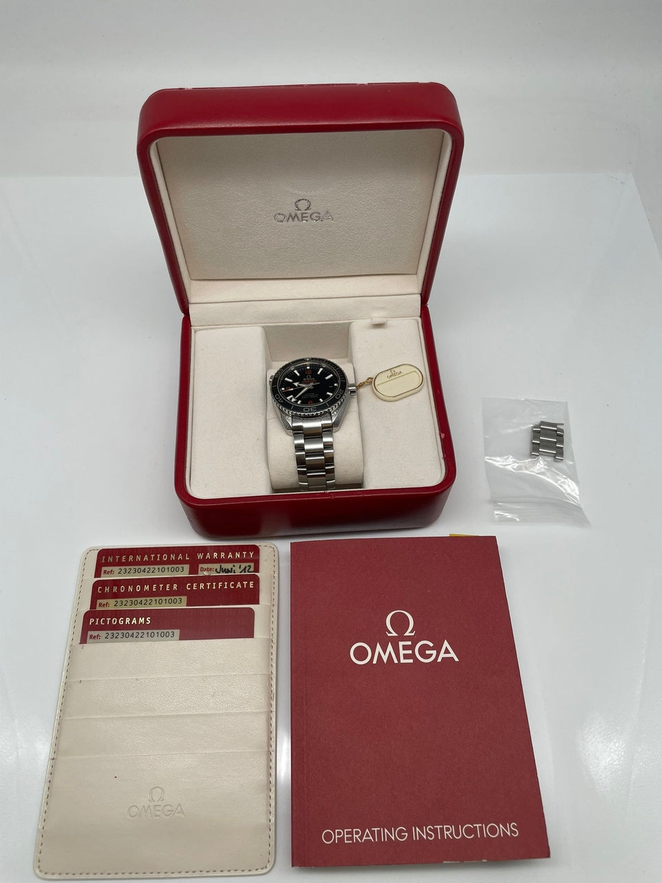 Omega Seamaster Planet Ocean 42mm Automatik  23230422101003 - Papiere und oder Lieferumfang