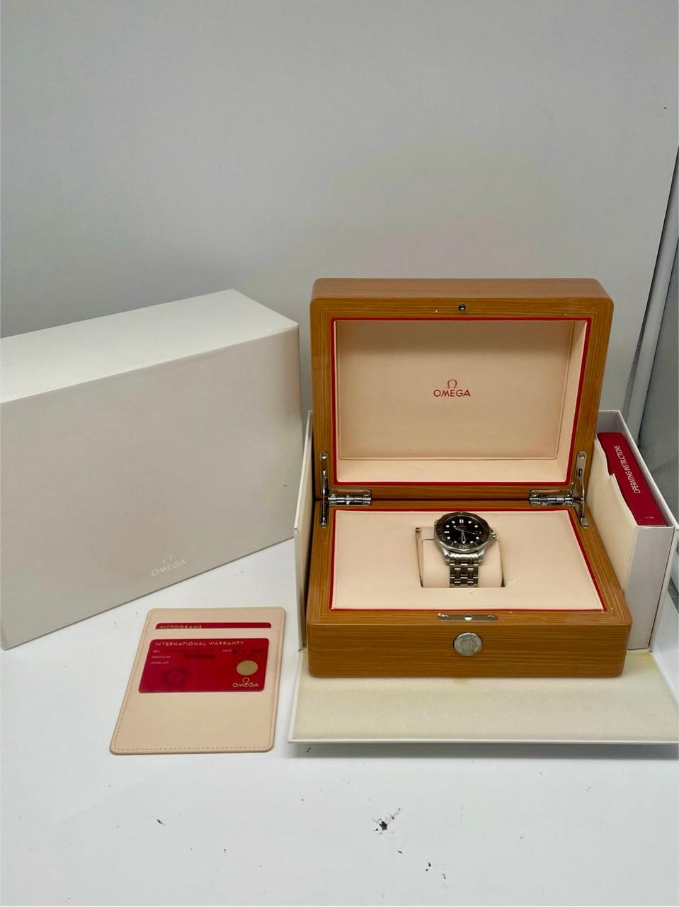 Omega Seamaster Diver 300m 41mm Automatik  21230412001003 - Papiere und oder Lieferumfang