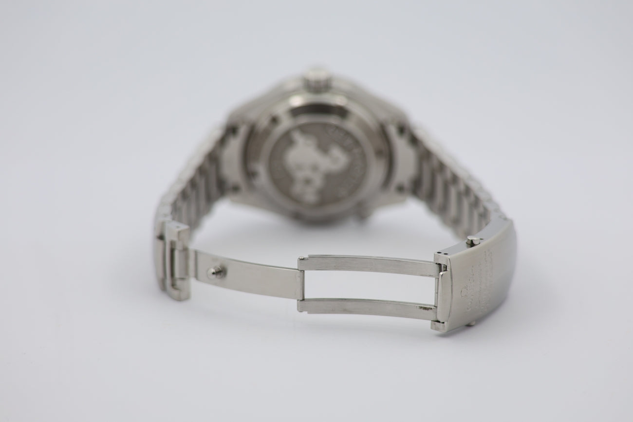 Omega Seamaster Planet Ocean Automatik Herrenuhr 22015100 - Detail view 6