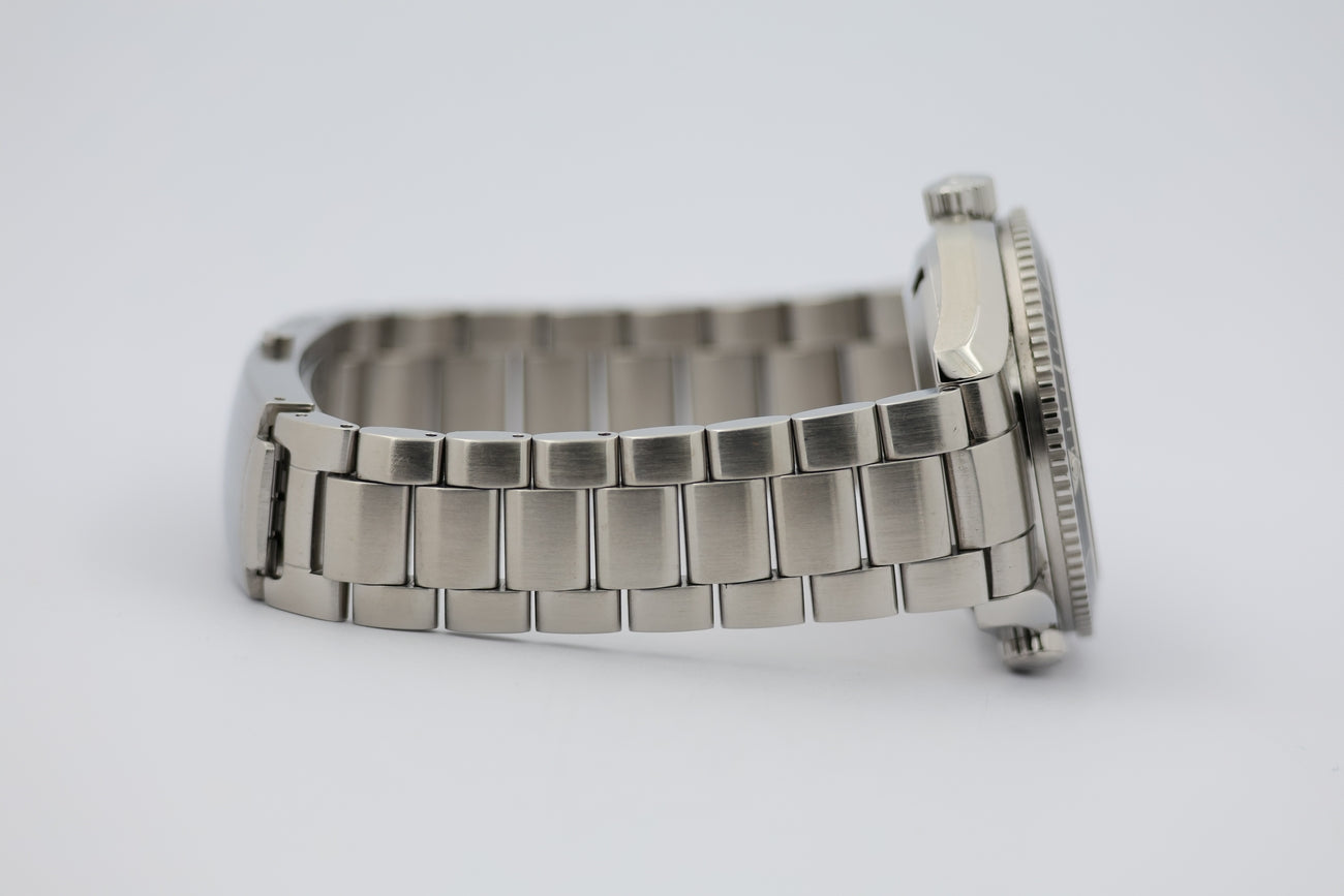 Omega Seamaster Planet Ocean Automatik Herrenuhr 22015100 - Detail view 4