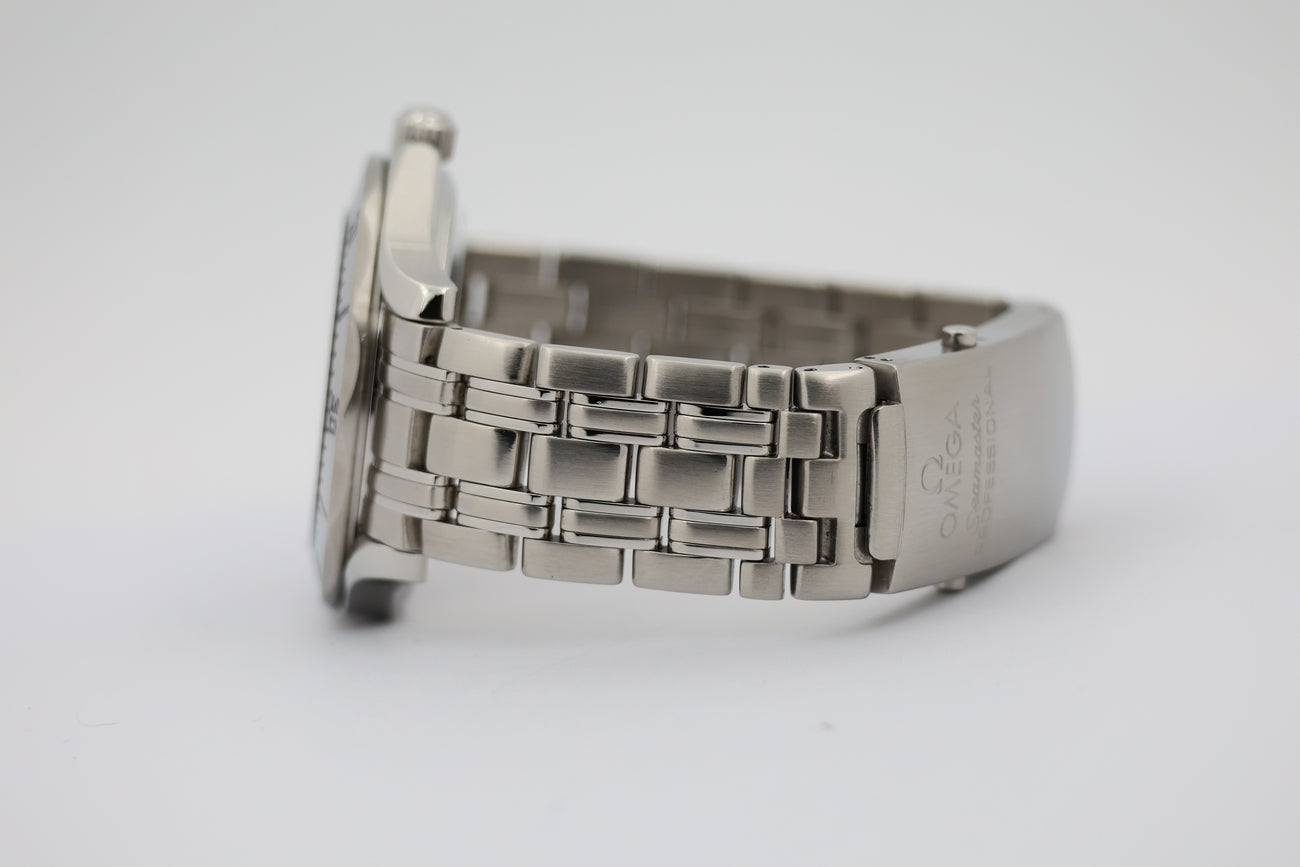 Omega Seamaster Diver 300 M 41mm 25428000 - Detailansicht 3