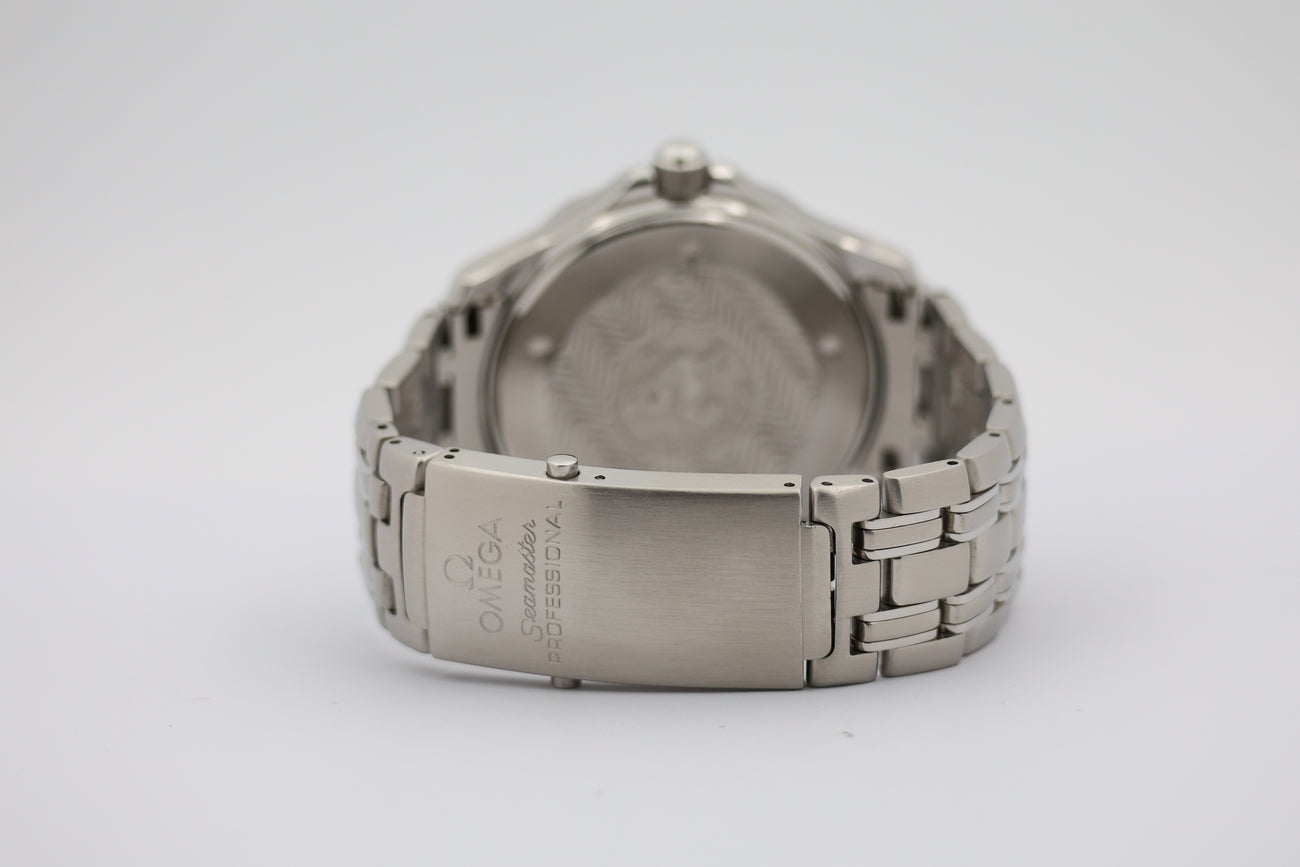 Omega Seamaster Diver 300 M 41mm 25428000 - Detailansicht 5