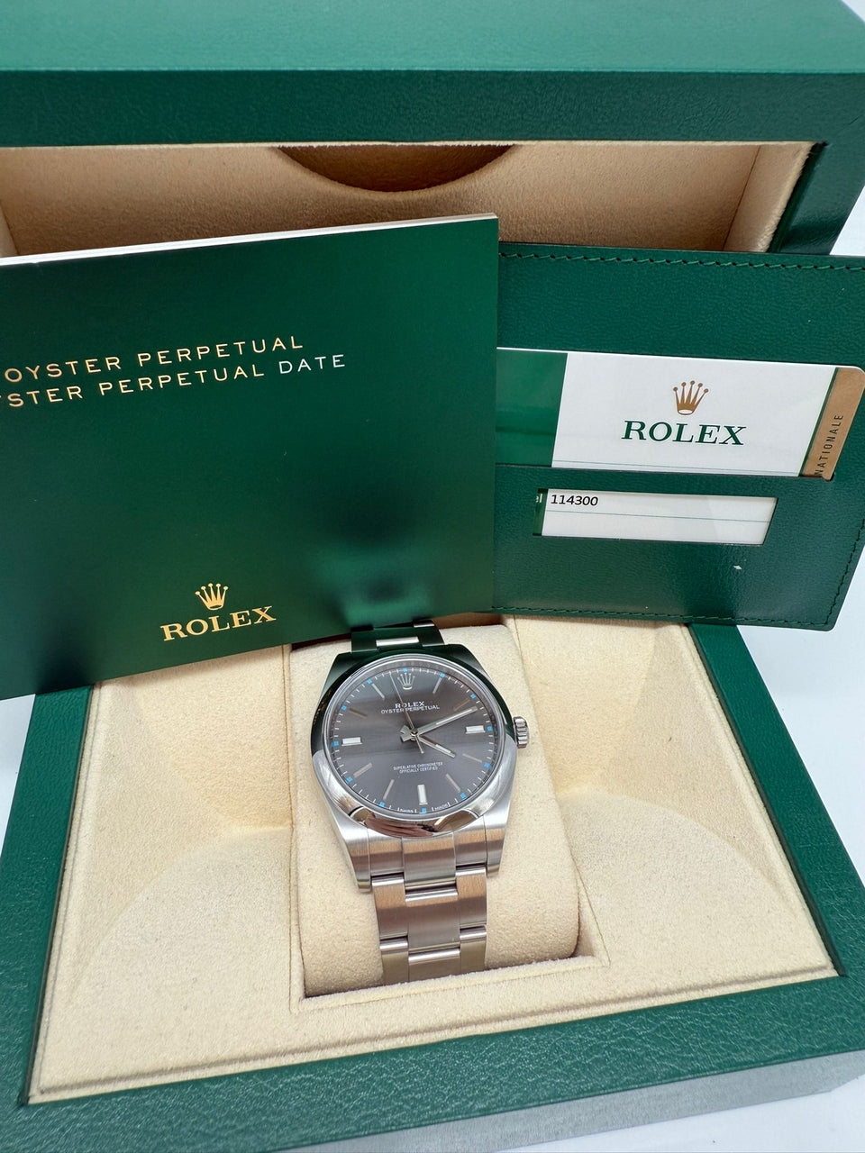Rolex Oyster Perpetual Automatik 39mm 114300 - Papiere und oder Lieferumfang