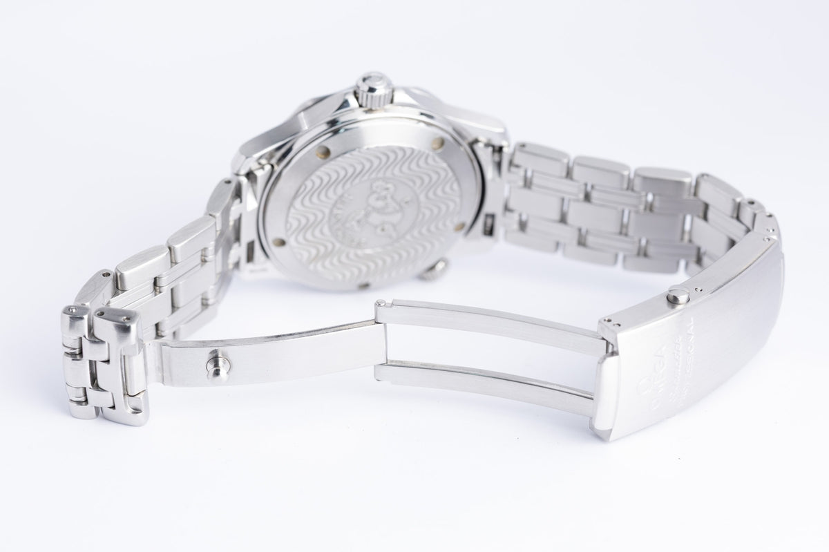 Omega Seamaster Diver 300 M Automatik 25518000 - Detailansicht 8