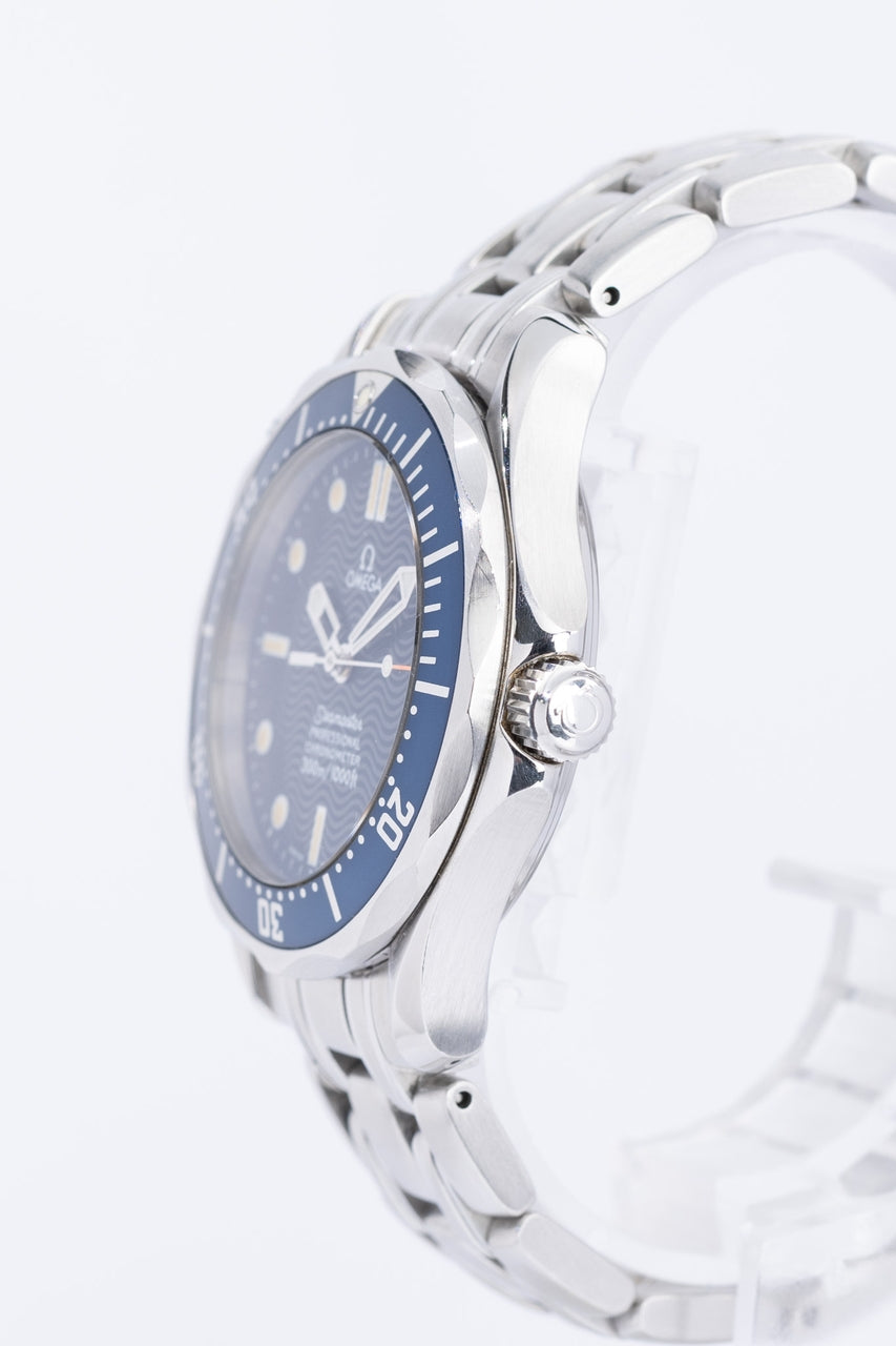Omega Seamaster Diver 300 M Automatik 25518000 - Detailansicht 2