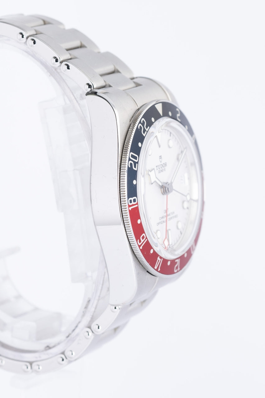 Tudor Black Bay GMT 'Pepsi' 41mm Automatik 79830RB - Detailansicht 2