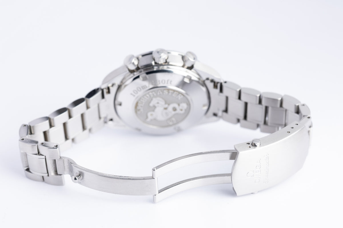 Omega Speedmaster Date 40mm Automatik 32113000 - Detailansicht 8