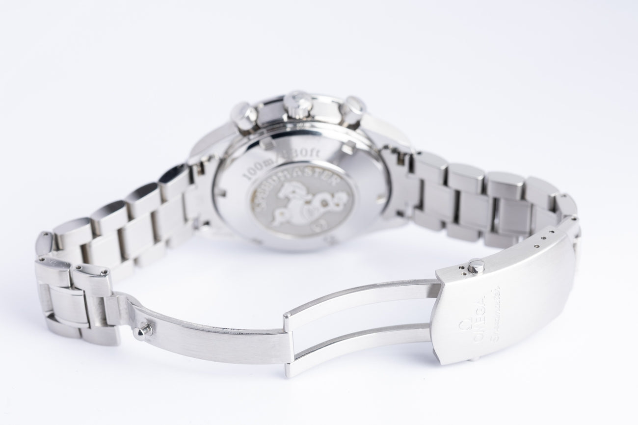 Omega Speedmaster Date 40mm Automatik 32113000 - Detailansicht 8