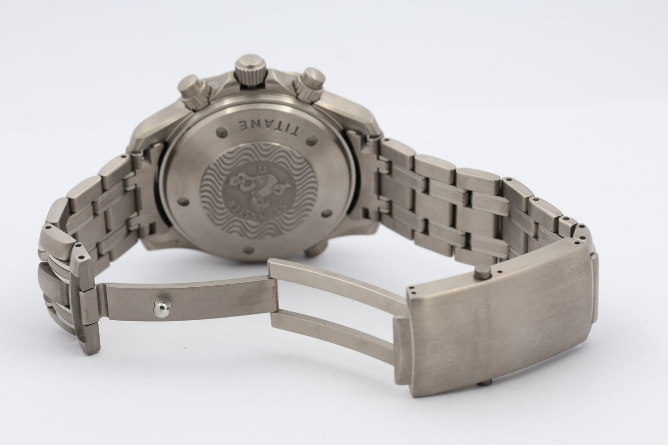 Omega Seamaster Diver 300 41,5mm Automatik Herrenuhr Titan 22988000 - Detailansicht 8